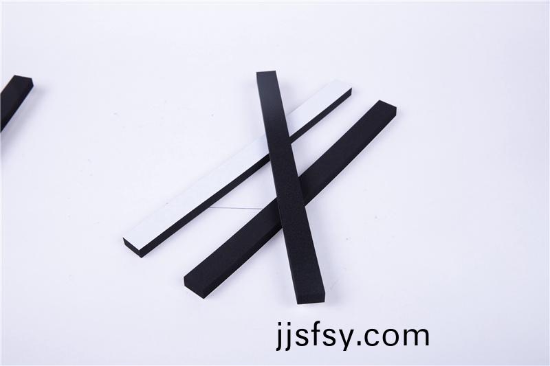 CR減(jian)震(zhen)保溫條(tiao)